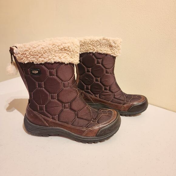 UGG Womens Sz 8 Meridian Brown Quilted Waterproof Winter Boots Vibram Soles Snow - Picture 2 of 11